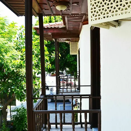 Oskay Hotel